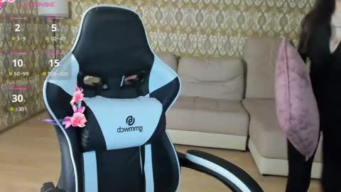 Snapshot of laylaura chatting on May 13, 2026, 10:01 am laylaura online show from May 13, 2026, 10:01 am