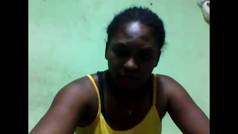 layllah01150120 online show from May 16, 2026, 5:56 pm