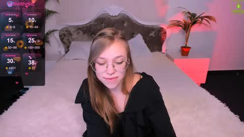 Snapshot of layriantavee chatting on January 15, 2025, 10:17 am layriantavee online show from January 15, 2025, 10:17 am