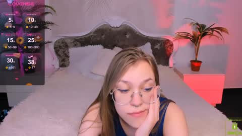 Snapshot of layriantavee chatting on January 17, 2025, 1:24 pm layriantavee online show from January 17, 2025, 1:24 pm