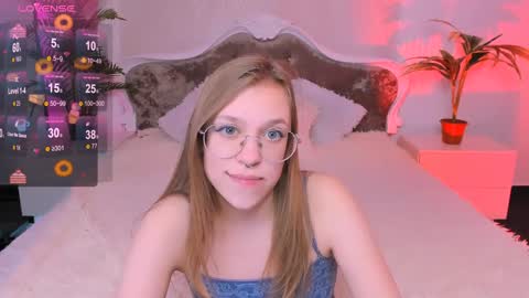 Snapshot of layriantavee chatting on January 23, 2025, 11:26 am layriantavee online show from January 23, 2025, 11:26 am