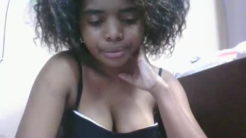 Snapshot of lea96546 chatting on April 1, 2026, 6:25 am lea96546 online show from April 1, 2026, 6:25 am