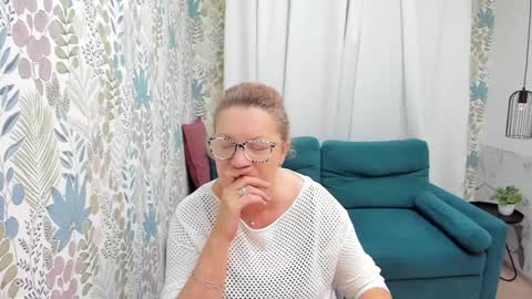 Lea online show from December 8, 2024, 5:07 am