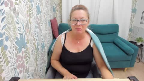 Lea online show from December 8, 2024, 11:35 am