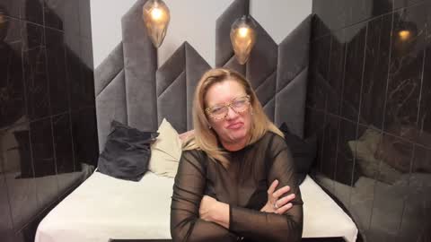 Lea online show from February 4, 2025, 10:34 pm