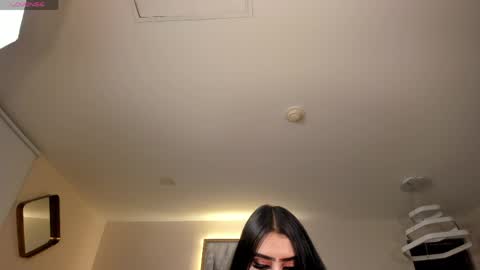 leahlombardi_ online show from April 12, 2026, 3:22 am