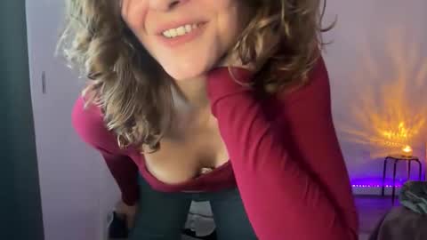 Leah Sparkles online show from October 14, 2025, 3:24 pm