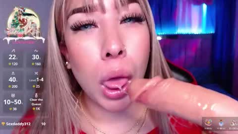 Snapshot of leahtemptation chatting on December 29, 2024, 9:20 pm leah online show from December 29, 2024, 9:20 pm