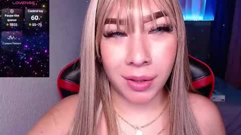 Snapshot of leahtemptation chatting on January 1, 2025, 9:20 pm leah online show from January 1, 2025, 9:20 pm