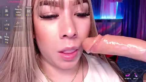 Snapshot of leahtemptation chatting on January 3, 2025, 11:35 am leah online show from January 3, 2025, 11:35 am