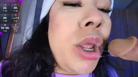 Snapshot of leahtemptation chatting on October 4, 2025, 11:08 am leah online show from October 4, 2025, 11:08 am