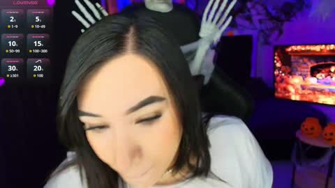 Snapshot of leahtemptation chatting on October 29, 2025, 7:21 am leah online show from October 29, 2025, 7:21 am