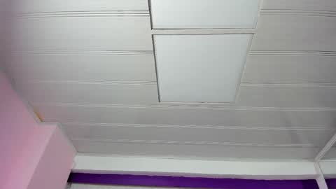 leamoreau__ online show from October 12, 2025, 12:15 pm