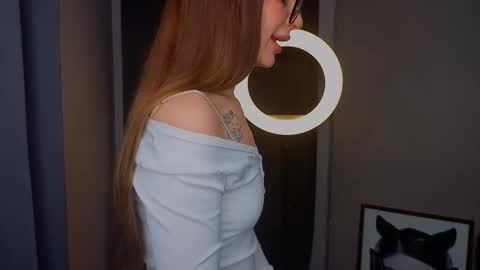 Sophie online show from March 27, 2026, 7:13 pm