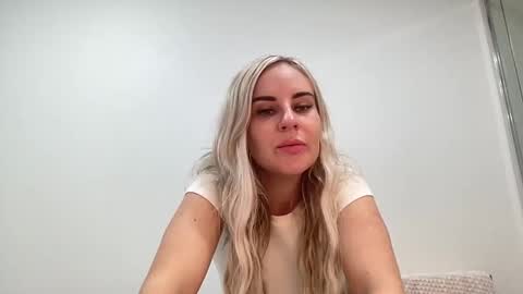 Leanna online show from January 22, 2025, 3:31 am