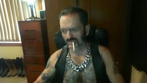 Snapshot of leathergreaser chatting on December 21, 2024, 11:56 pm leathergreaser online show from December 21, 2024, 11:56 pm