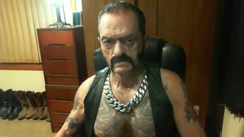 Snapshot of leathergreaser chatting on January 3, 2025, 1:03 pm leathergreaser online show from January 3, 2025, 1:03 pm