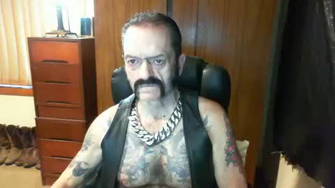 Snapshot of leathergreaser chatting on January 15, 2025, 7:34 pm leathergreaser online show from January 15, 2025, 7:34 pm