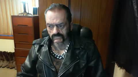 Snapshot of leathergreaser chatting on January 16, 2025, 7:20 pm leathergreaser online show from January 16, 2025, 7:20 pm