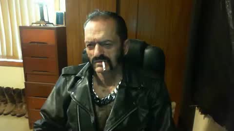 Snapshot of leathergreaser chatting on January 16, 2025, 10:34 pm leathergreaser online show from January 16, 2025, 10:34 pm
