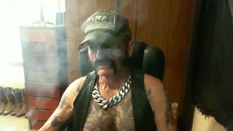 Snapshot of leathergreaser chatting on January 19, 2025, 4:54 am leathergreaser online show from January 19, 2025, 4:54 am