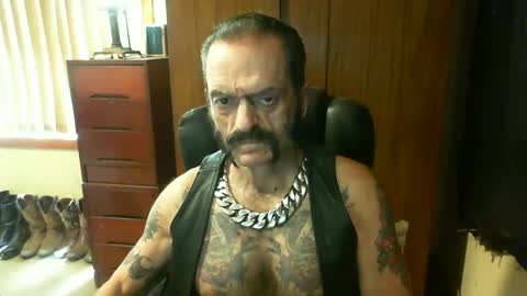 Snapshot of leathergreaser chatting on January 27, 2025, 3:37 am leathergreaser online show from January 27, 2025, 3:37 am