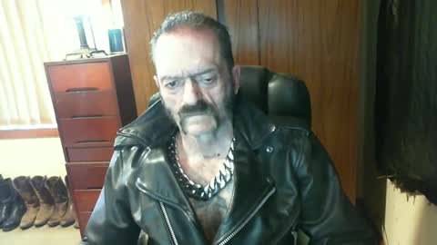 Snapshot of leathergreaser chatting on February 11, 2025, 12:28 am leathergreaser online show from February 11, 2025, 12:28 am