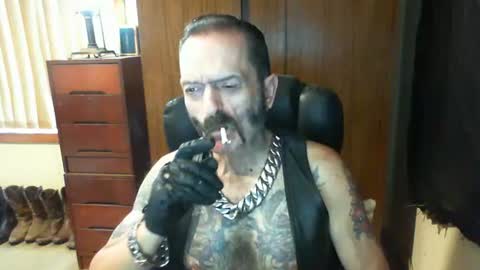 Snapshot of leathergreaser chatting on February 13, 2025, 10:33 pm leathergreaser online show from February 13, 2025, 10:33 pm