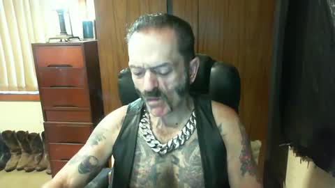 Snapshot of leathergreaser chatting on February 16, 2025, 8:11 pm leathergreaser online show from February 16, 2025, 8:11 pm