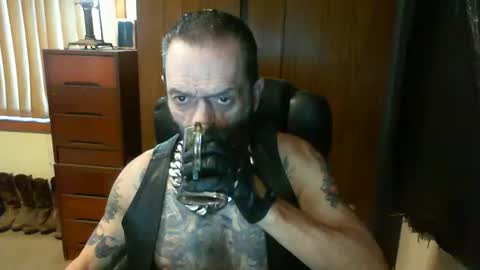 Snapshot of leathergreaser chatting on February 17, 2025, 8:36 pm leathergreaser online show from February 17, 2025, 8:36 pm