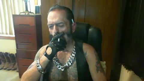 Snapshot of leathergreaser chatting on February 18, 2025, 2:49 am leathergreaser online show from February 18, 2025, 2:49 am