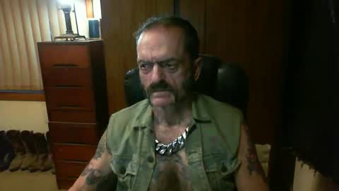 Snapshot of leathergreaser chatting on February 24, 2025, 8:38 am leathergreaser online show from February 24, 2025, 8:38 am
