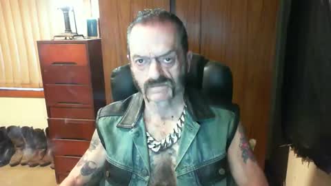 Snapshot of leathergreaser chatting on February 24, 2025, 8:58 pm leathergreaser online show from February 24, 2025, 8:58 pm