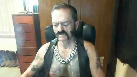 Snapshot of leathergreaser chatting on February 26, 2025, 12:49 am leathergreaser online show from February 26, 2025, 12:49 am