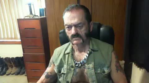Snapshot of leathergreaser chatting on March 6, 2025, 9:42 pm leathergreaser online show from March 6, 2025, 9:42 pm