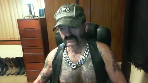 Snapshot of leathergreaser chatting on March 10, 2025, 2:05 pm leathergreaser online show from March 10, 2025, 2:05 pm