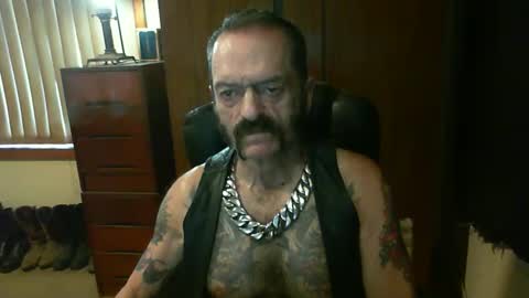 Snapshot of leathergreaser chatting on March 11, 2025, 8:42 pm leathergreaser online show from March 11, 2025, 8:42 pm