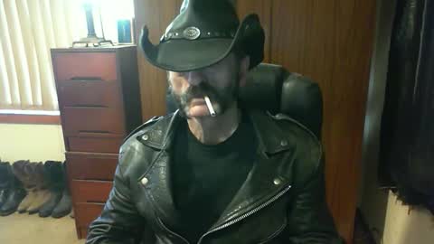 Snapshot of leathergreaser chatting on September 12, 2025, 12:00 am leathergreaser online show from September 12, 2025, 12:00 am