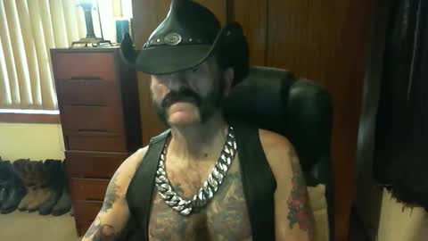 Snapshot of leathergreaser chatting on September 13, 2025, 12:10 am leathergreaser online show from September 13, 2025, 12:10 am
