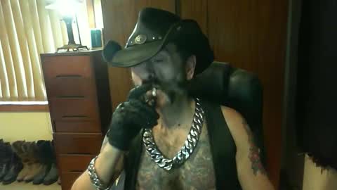 Snapshot of leathergreaser chatting on September 15, 2025, 9:26 pm leathergreaser online show from September 15, 2025, 9:26 pm
