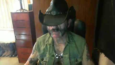 leathergreaser online show from January 9, 2026, 6:38 am