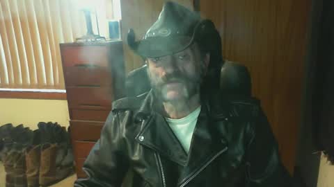 leathergreaser online show from June 14, 2026, 10:56 pm