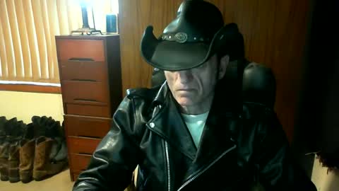 leathergreaser online show from July 7, 2026, 6:05 am