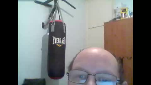 Snapshot of leatherpants68 chatting on February 21, 2025, 7:54 pm leatherpants68 online show from February 21, 2025, 7:54 pm