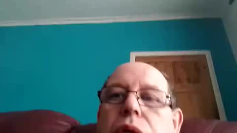 Snapshot of leatherpants68 chatting on September 14, 2025, 1:10 pm leatherpants68 online show from September 14, 2025, 1:10 pm