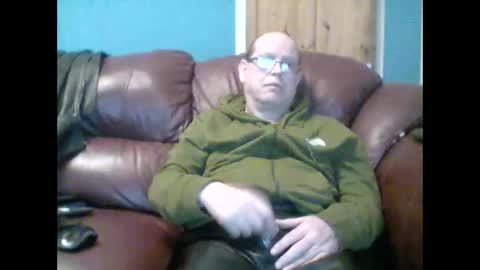 leatherpants68 online show from October 31, 2025, 9:05 pm