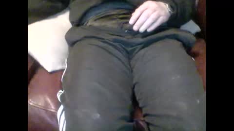 Snapshot of leatherpants68 chatting on March 23, 2026, 10:25 pm leatherpants68 online show from March 23, 2026, 10:25 pm