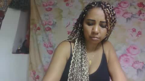 leatiana online show from March 19, 2026, 5:50 pm