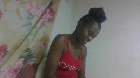 leatiana online show from April 2, 2026, 7:06 am