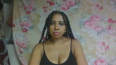 leatiana online show from April 3, 2026, 7:17 am